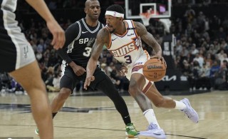 比尔将3号球衣让给保罗 两人生涯均只穿过3号